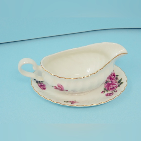 Vintage Johnson’s Brothers ROSE Fine China Gravy Boat Made In England Iron Stone - Picture 7 of 11